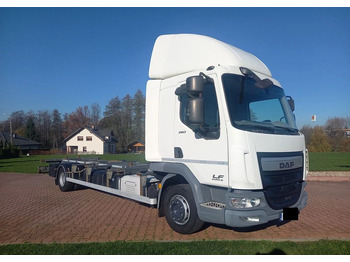 Camion porte-conteneur/ Caisse mobile DAF 45