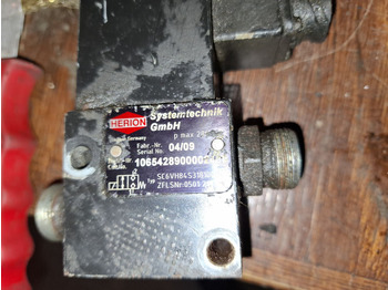 Vérin hydraulique VOLVO