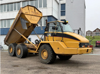 Tombereau articulé CATERPILLAR