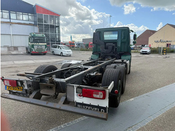 Châssis cabine DAF CF 400 6X2 EURO 6 - ONLY 689.209 KM + STEERING AXLE: photos 3 Châssis cabine DAF CF 400 6X2 EURO 6 - ONLY 689.209 KM + STEERING AXLE: photos 3