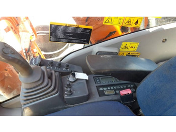 Pelle sur chenille HITACHI ZX 210LC: photos 5