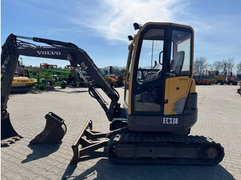 Mini pelle Volvo ECR 38: photos 4