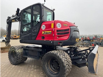 Pelle sur pneus YANMAR