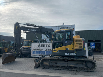 Pelle sur chenille VOLVO ECR145
