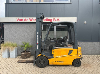 Chariot élévateur électrique JUNGHEINRICH EFG