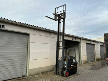 Chariot élévateur