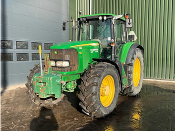 Tracteur agricole JOHN DEERE 6820