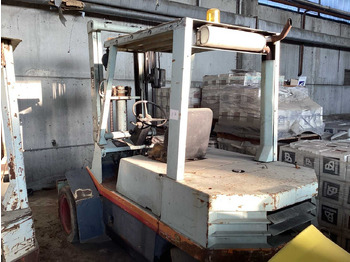 Chariot élévateur OM