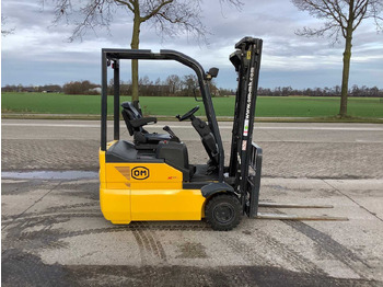 Chariot élévateur OM