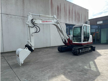 Pelle sur chenille TAKEUCHI TB175