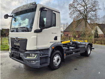 Camion ampliroll MAN TGM 15.290
