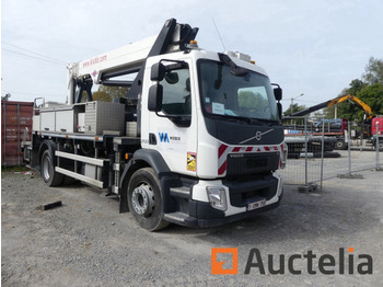 Camion porte-conteneur/ Caisse mobile, Camion grue Volvo FLB3C (FL 818): photos 1