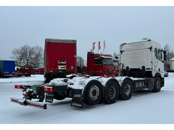 Châssis cabine Scania R520 8x4 ADR: photos 4