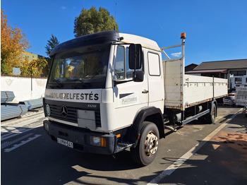 Camion plateau MERCEDES-BENZ