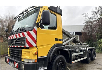 Camion ampliroll VOLVO FM12