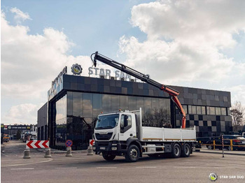 Camion grue IVECO Trakker