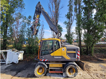 Pelle sur pneus VOLVO EW160E