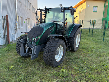 Tracteur agricole VALTRA A114