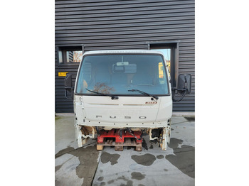 Cabine et intérieur pour Camion Mitsubishi Fuso "S" Fuso: photos 3 Cabine et intérieur pour Camion Mitsubishi Fuso "S" Fuso: photos 3