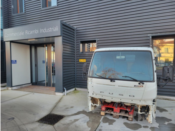 Cabine et intérieur pour Camion Mitsubishi Fuso "S" Fuso: photos 2 Cabine et intérieur pour Camion Mitsubishi Fuso "S" Fuso: photos 2