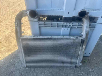 Système de refroidissement pour Camion SCANIA CHANGE AIR COOLER 1795901: photos 2 Système de refroidissement pour Camion SCANIA CHANGE AIR COOLER 1795901: photos 2