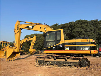 Pelle sur chenille CATERPILLAR 320B