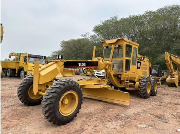 Niveleuse CATERPILLAR 140G