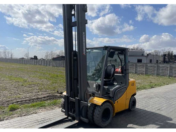 Chariot élévateur à gaz JUNGHEINRICH TFG
