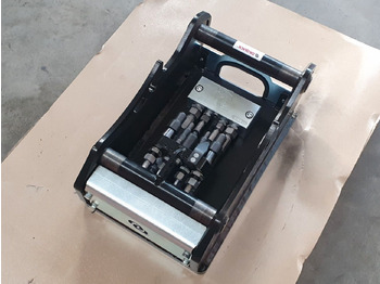 Attache rapide OilQuick OQ45-5 Adapterplatte für Westtech &mehr: photos 4 Attache rapide OilQuick OQ45-5 Adapterplatte für Westtech &mehr: photos 4