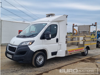 Utilitaire plateau PEUGEOT Boxer