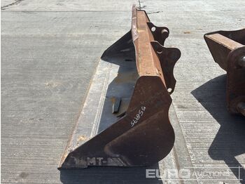 Godet 92" Loading Bucket to suit Manitou Telehandler: photos 2 Godet 92" Loading Bucket to suit Manitou Telehandler: photos 2