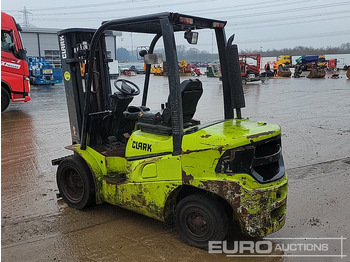 Chariot élévateur diesel Clark GTS33D: photos 3