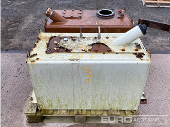 L'équipement de construction Hydraulic & Fuel Tank (2 of): photos 4