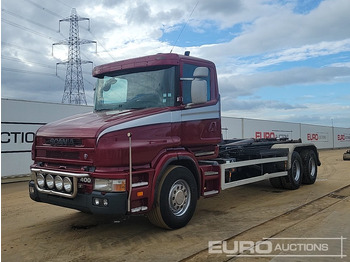 Camion ampliroll SCANIA 124