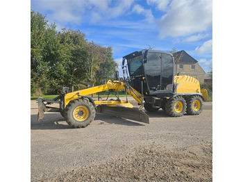 Niveleuse New Holland F 106.7A: photos 3 Niveleuse New Holland F 106.7A: photos 3