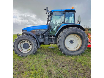 Tracteur agricole NEW HOLLAND TM