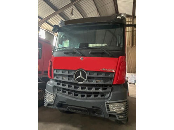 Tracteur routier Mercedes AROCS 2046: photos 4