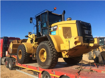 Chargeuse sur pneus CATERPILLAR 938M