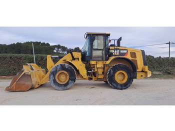 Chargeuse sur pneus CATERPILLAR 950M