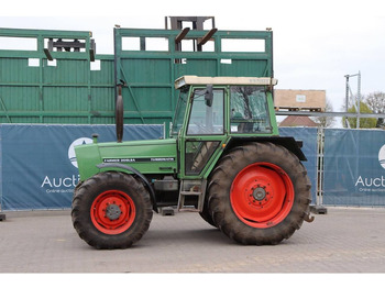 Tracteur agricole FENDT Farmer 300