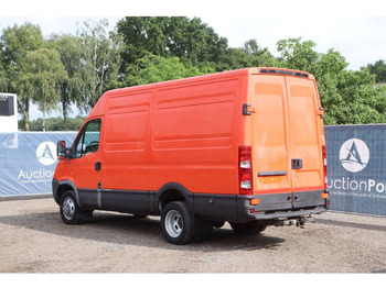 Fourgon utilitaire Iveco Daily 35J12B43A: photos 4