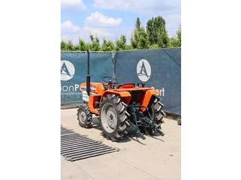 Tracteur agricole Kubota B1702DT: photos 3