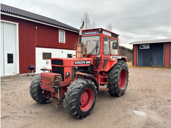 Tracteur agricole VOLVO