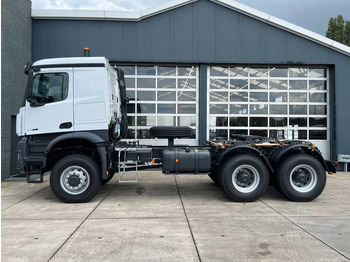 Tracteur routier neuf Mercedes-Benz Arocs 4058 AS 6x6 Tractor Head 180T Push Pull euro3 (Pre order): photos 2