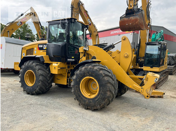 Chargeuse sur pneus CATERPILLAR 926M