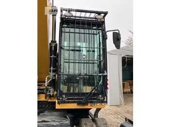 Pelle de manutention CATERPILLAR MH3024