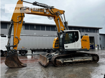 Pelle sur chenille LIEBHERR R 936