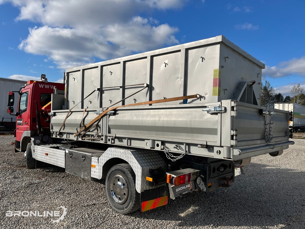 2007 Mercedes-Benz Atego 1024 Crane+Winch+Hooklift - Camion ampliroll, Camion grue: photos 4 2007 Mercedes-Benz Atego 1024 Crane+Winch+Hooklift - Camion ampliroll, Camion grue: photos 4