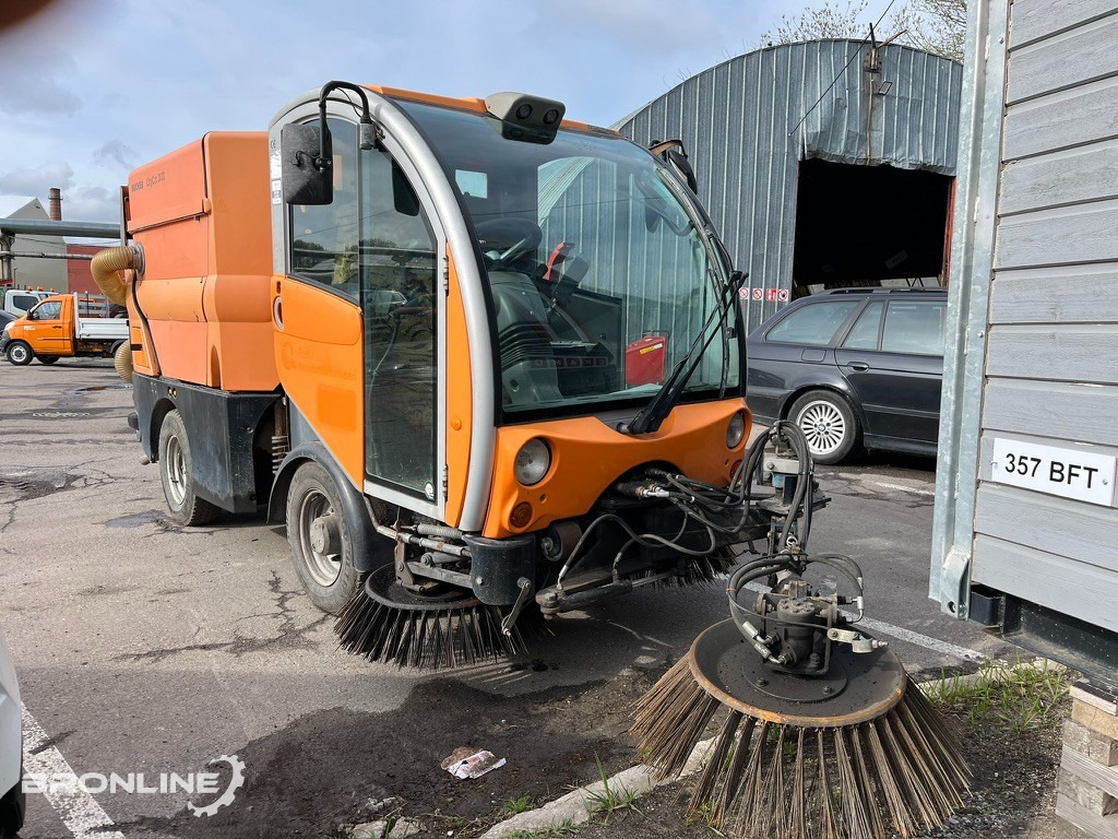 2008 BUCHER CITYCAT 2020 Road sweeper - Balayeuse de voirie: photos 1 2008 BUCHER CITYCAT 2020 Road sweeper - Balayeuse de voirie: photos 1