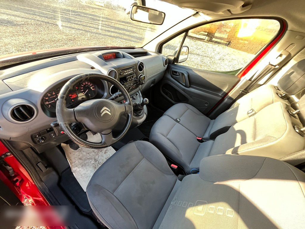 Voiture 2015 Citroën Berlingo 1.6 84kw: photos 26 Voiture 2015 Citroën Berlingo 1.6 84kw: photos 26